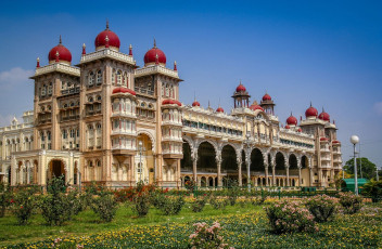 Der Maharadscha-Palast, auch bekannt als Mysore-Palast, ist wohl das beliebteste Kulturerbe von Mysore  ©PABLO PICASSO