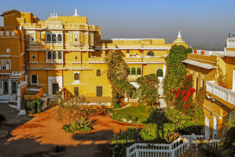 Ein wunderbarer Blick auf das traditionsreiche Hotel Deogarh Mahal Palace ©  LUC KOHNEN / Shutterstock