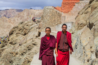 Buddhistische Mönche in Leh - Foto von Sergemi