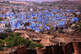 Die blaue Stadt Jodhpur mit Blick vom Schutzwall des Mehrangarh Forts - Foto von Cyril Papot