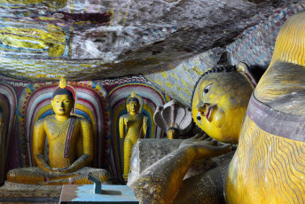 Buddhistischer Komplex im Höhlentempel von Dambulla, Sri Lanka © rchphoto