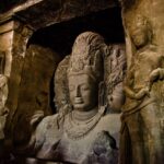 Drei köpfiger monolithischer riesiger Shiva; der Hauptschrein in Elephanta