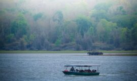 Bootssafari auf dem Fluss Kabini in Kabini Wildschutzgebiet – Die Wildtiere vom Boot aus beobachten