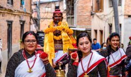 Kathmandu: Durbar Square, buddhistische Stupas und lebendige Menschen