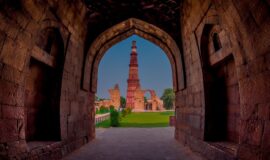 Der Qutub Minar-Komplex – Das erste muslimische Monument auf indischem Boden