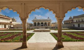 Das Rote Fort von Agra – Eine Vision aus Stein